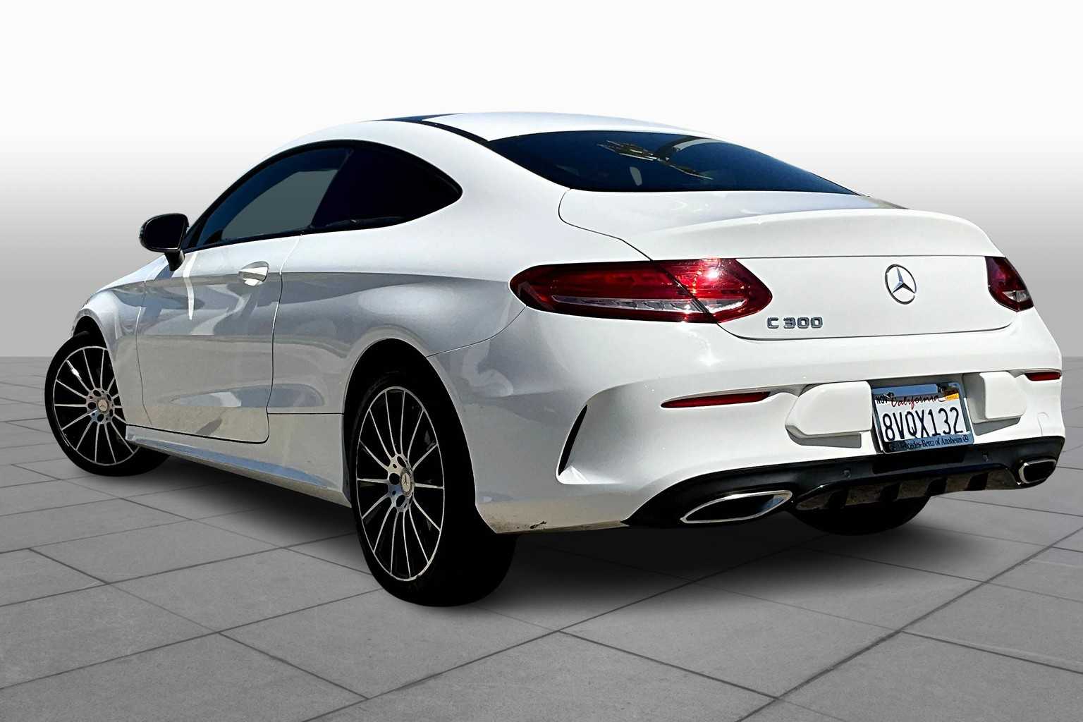 2017 Mercedes Benz C 300 photo 11