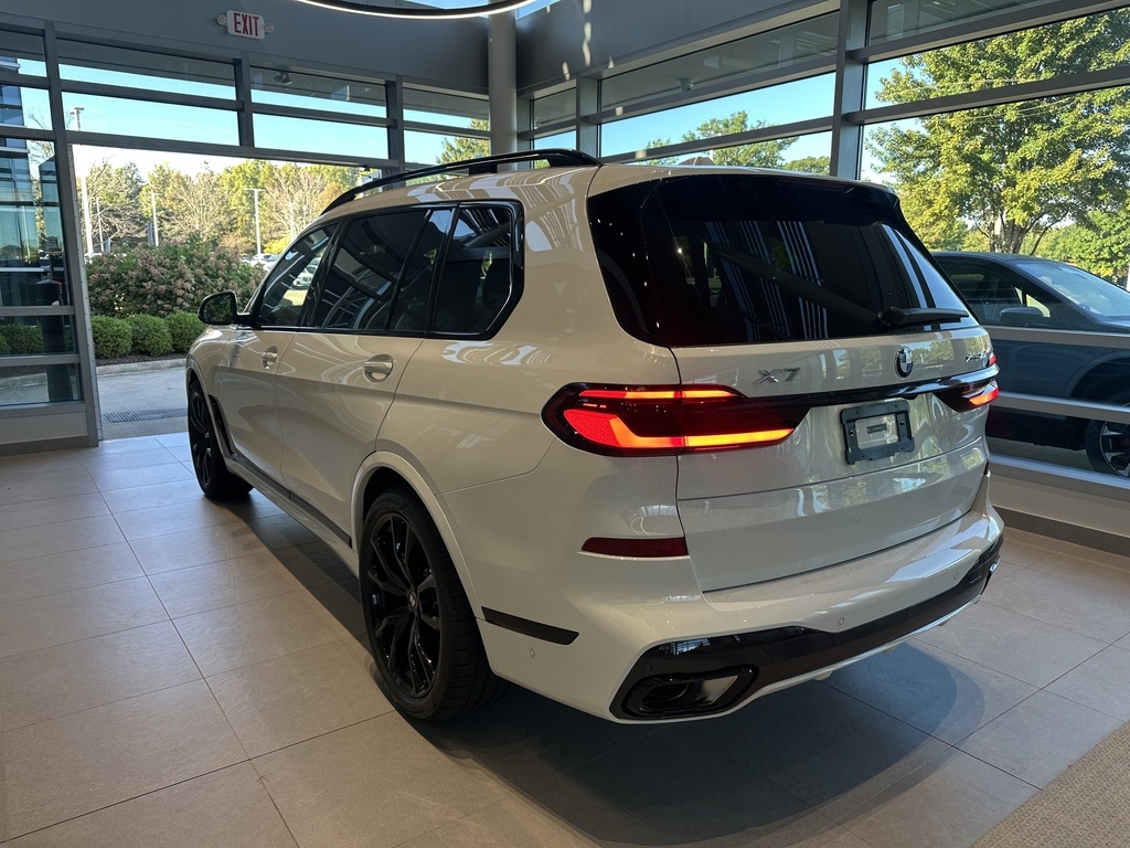 2026 Bmw X7 xDrive40i photo 4