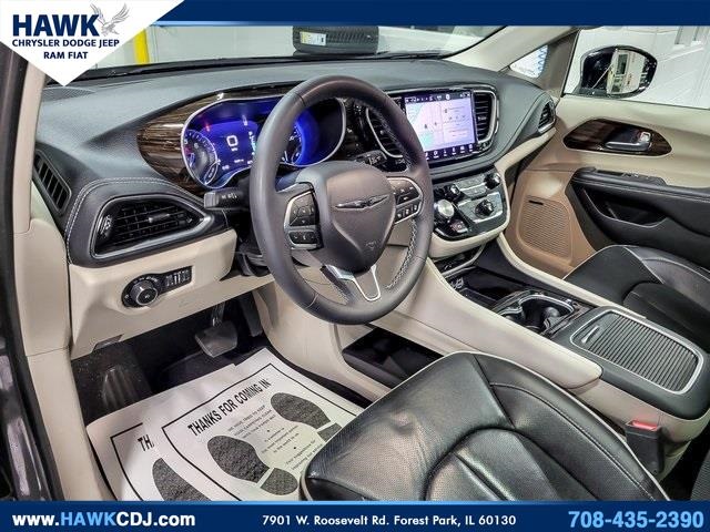2023 CHRYSLER PACIFICA - Image 9