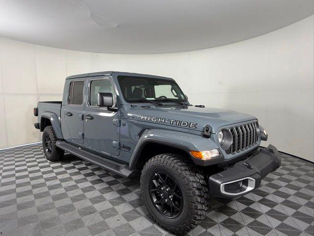 2025 Jeep Gladiator High Tide's photo