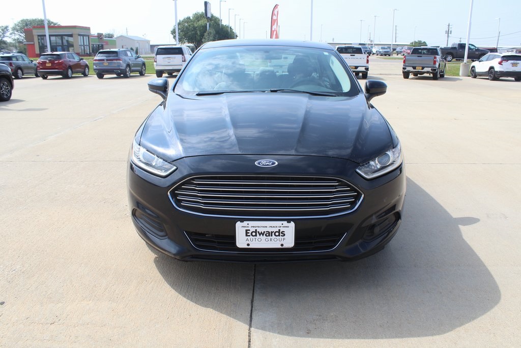 2014 Ford Fusion S photo 8
