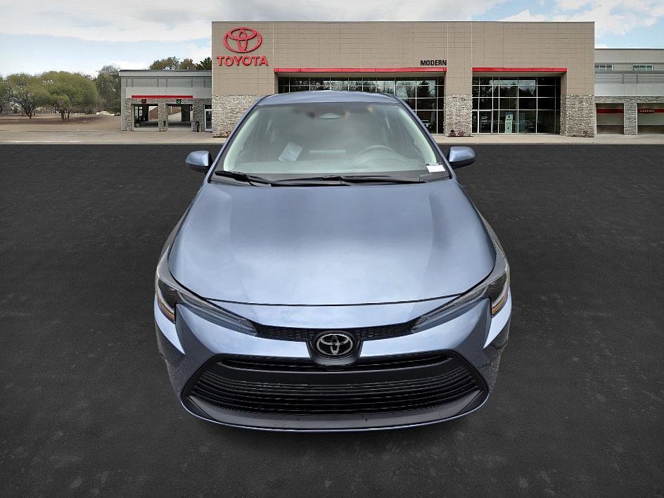 2025 Toyota Corolla LE photo 2