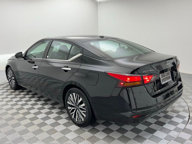 2024 Nissan Altima 2.5 SV photo 6