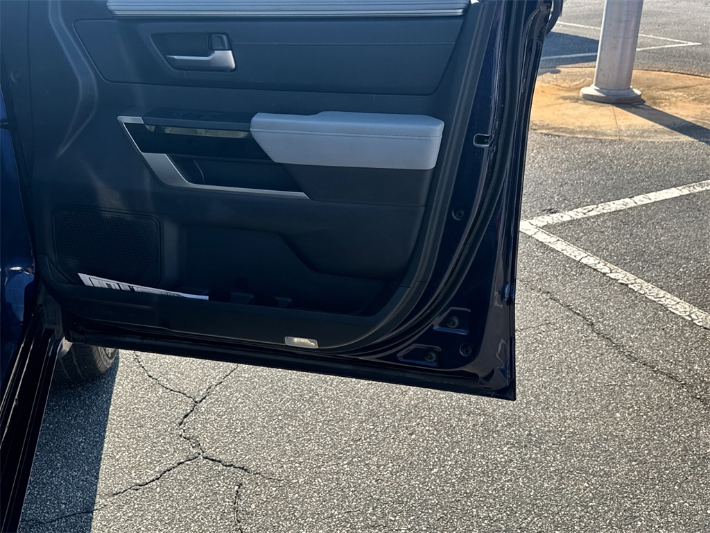 2023 Toyota Tundra Limited photo 13