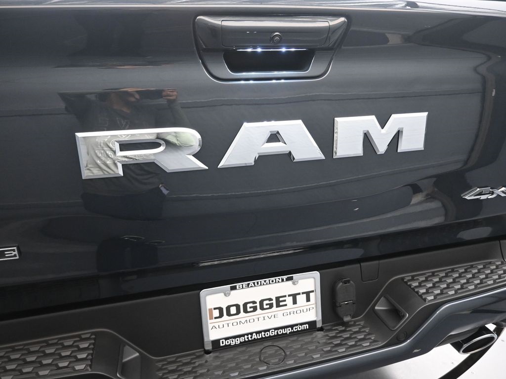 2026 Ram 1500 Laramie photo 3