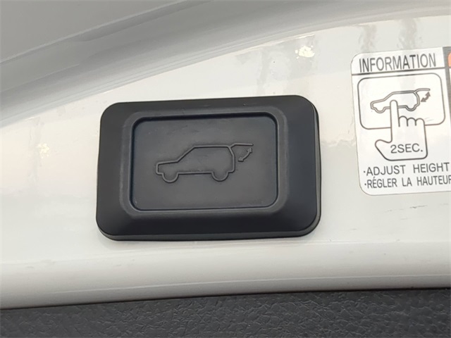 2018 Toyota RAV4 Adventure XLE photo 9