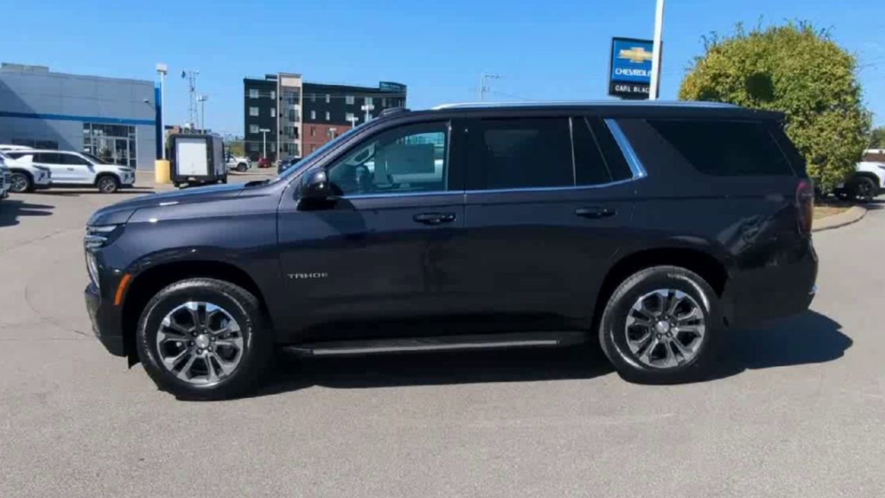 2026 Chevrolet Tahoe LS photo 4