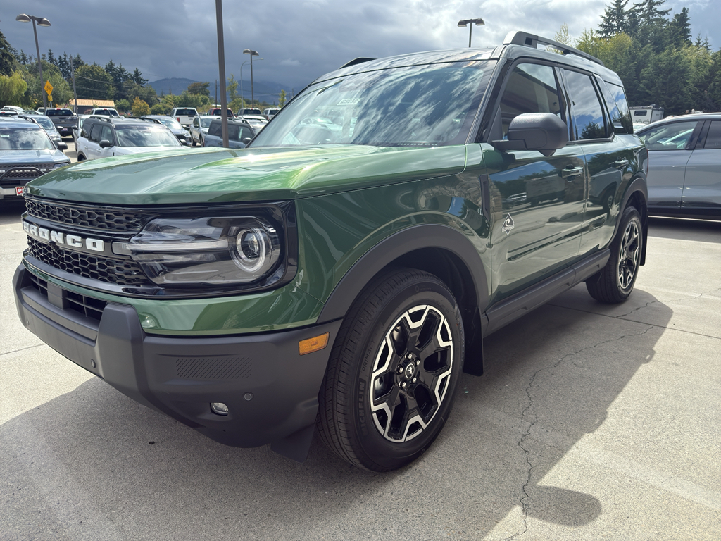 2025 Ford Bronco Sport Outer Banks photo 3