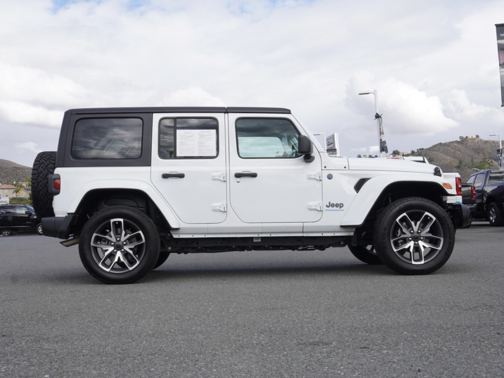 Used 2024 White Jeep Sport S 4xe image 2