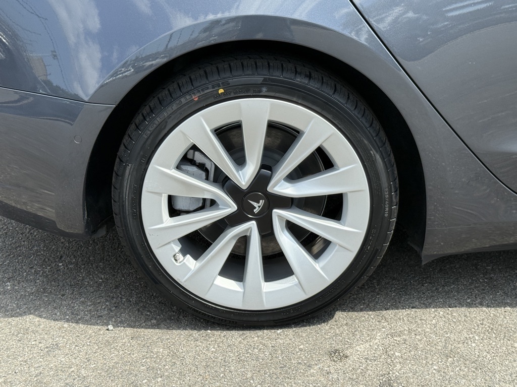 2022 Tesla Model 3 Long Range photo 13
