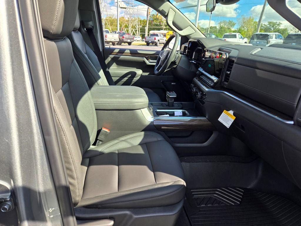 2026 Chevrolet Silverado Trail Boss LT photo 3