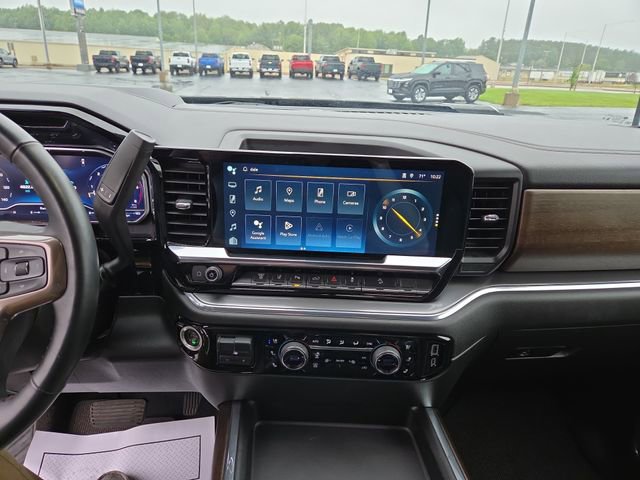 2024 Chevrolet Silverado 3500HD High Country photo 18