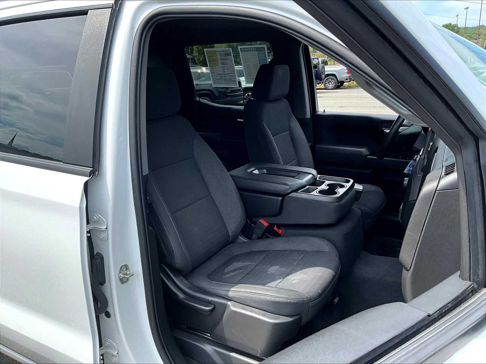 2022 Chevrolet Silverado 1500 Custom photo 8