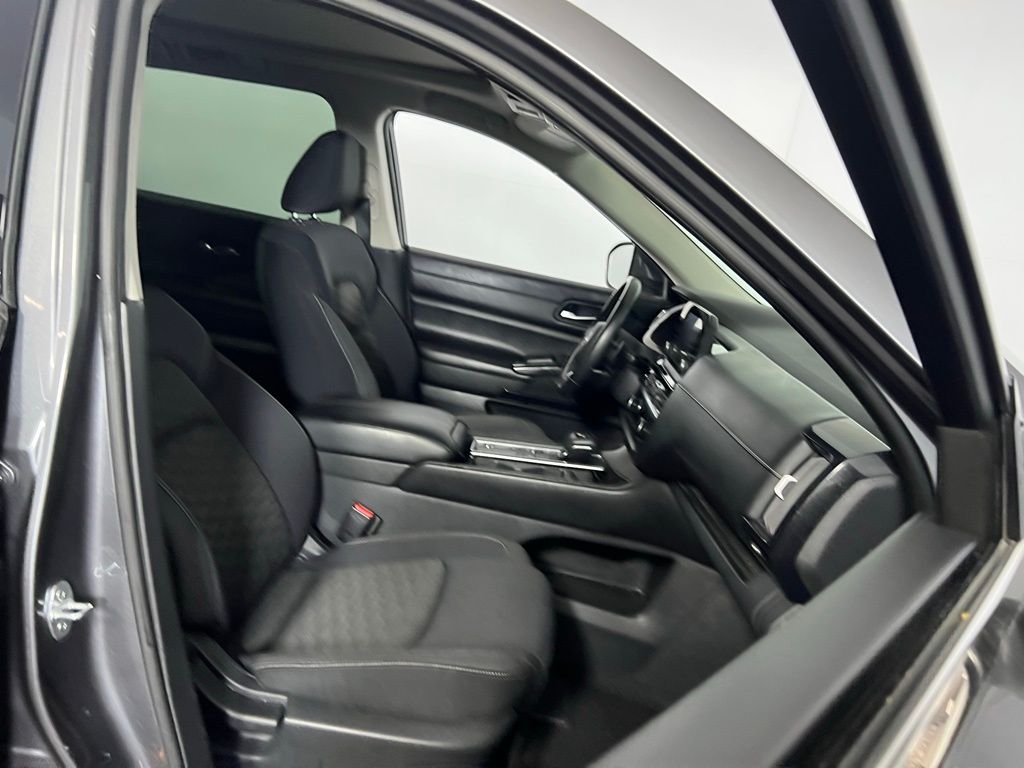 2022 Nissan Pathfinder SV photo 22