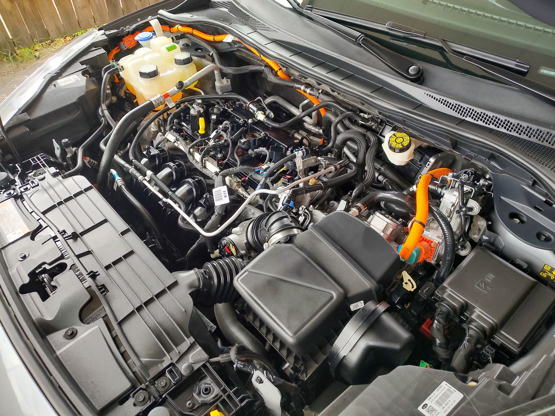 2021 Ford Escape Titanium Hybrid photo 23