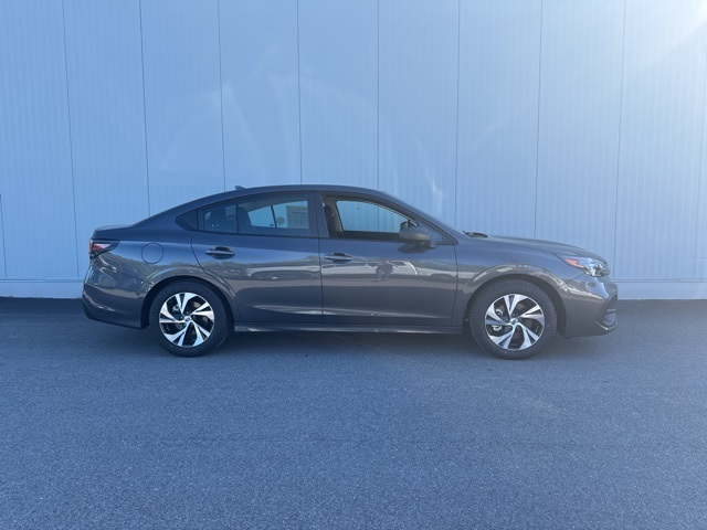 2025 Subaru Legacy Base photo 12