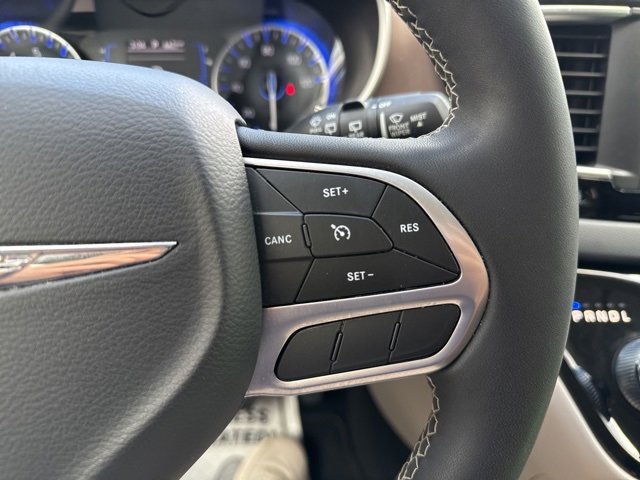 2023 Chrysler Voyager LX photo 20