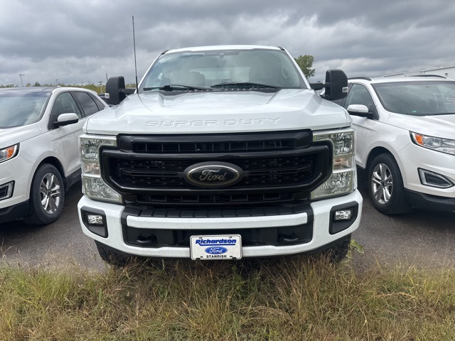 2022 Ford F-350 XLT photo 2