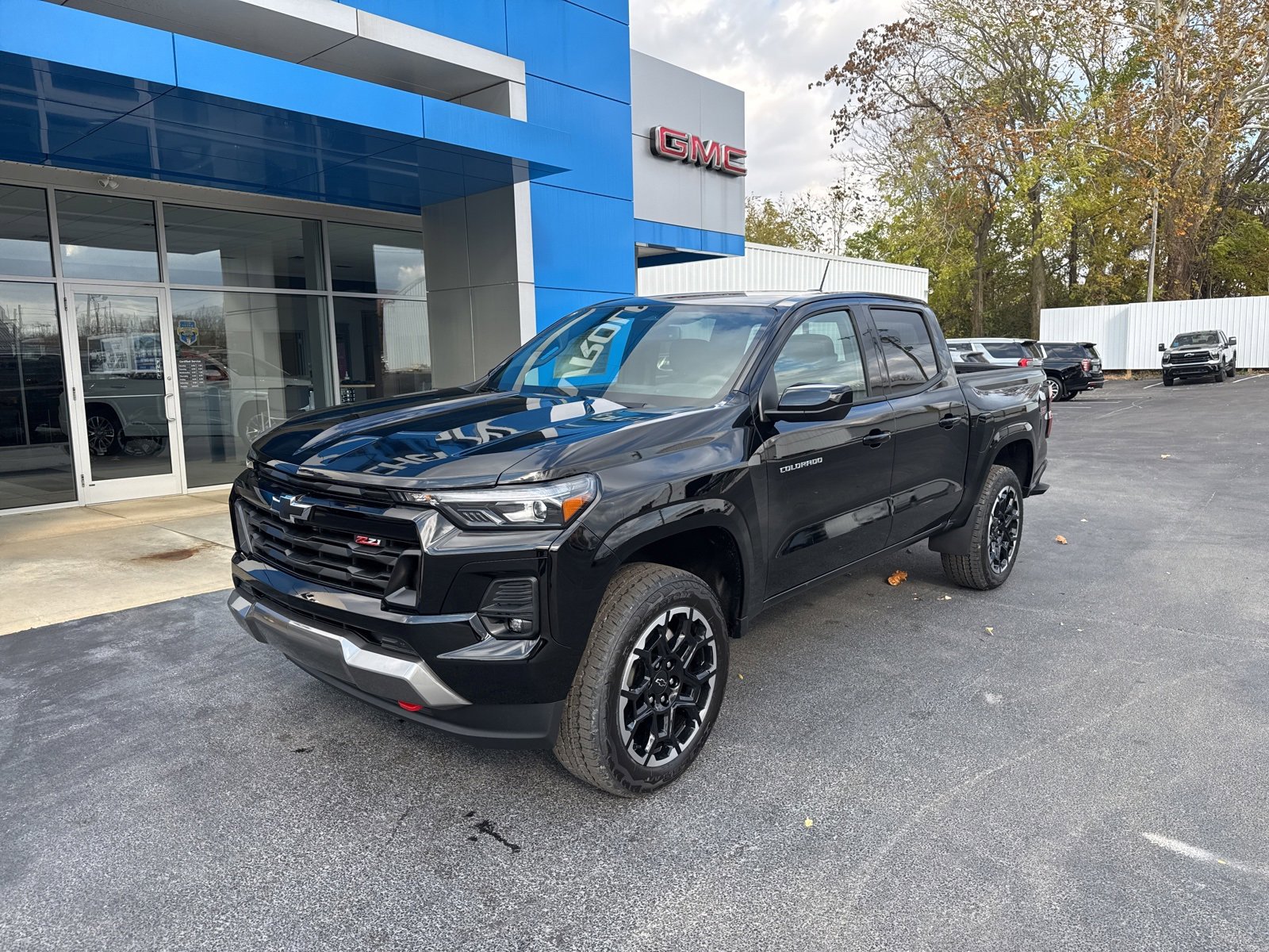 2026 Chevrolet Colorado Z71 photo 2