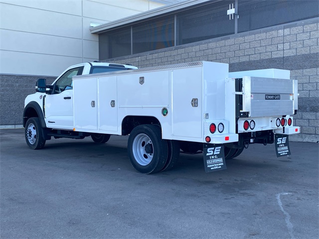 2024 Ford F-550 photo 3