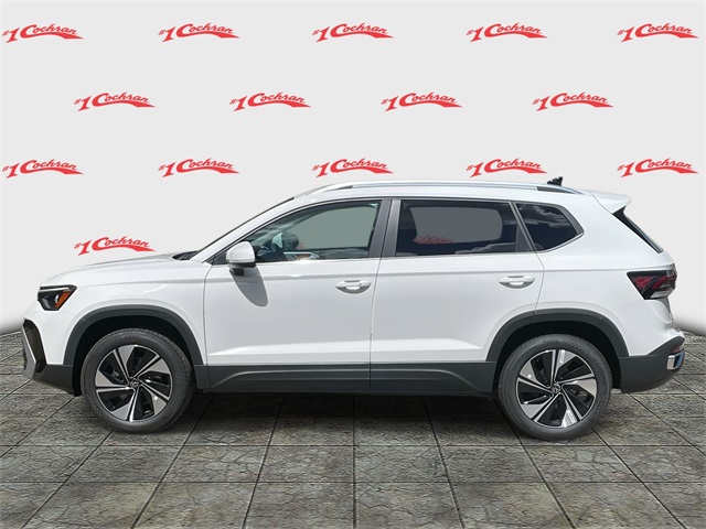 2025 Volkswagen Taos SE photo 5