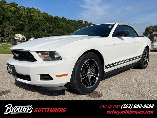 2012 Ford Mustang V6 Premium's photo