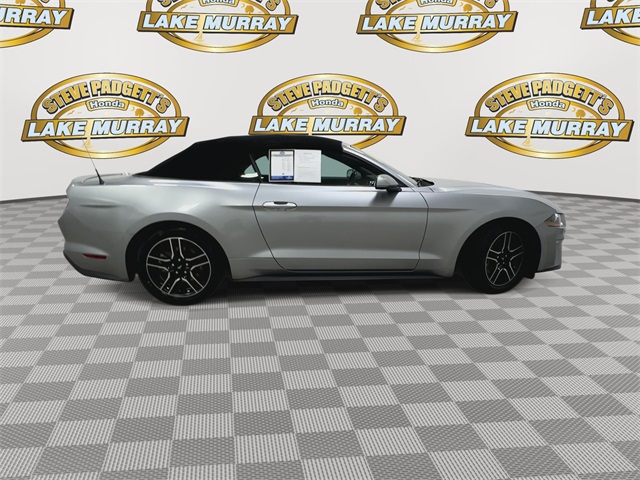 2021 Ford Mustang EcoBoost Premium photo 4