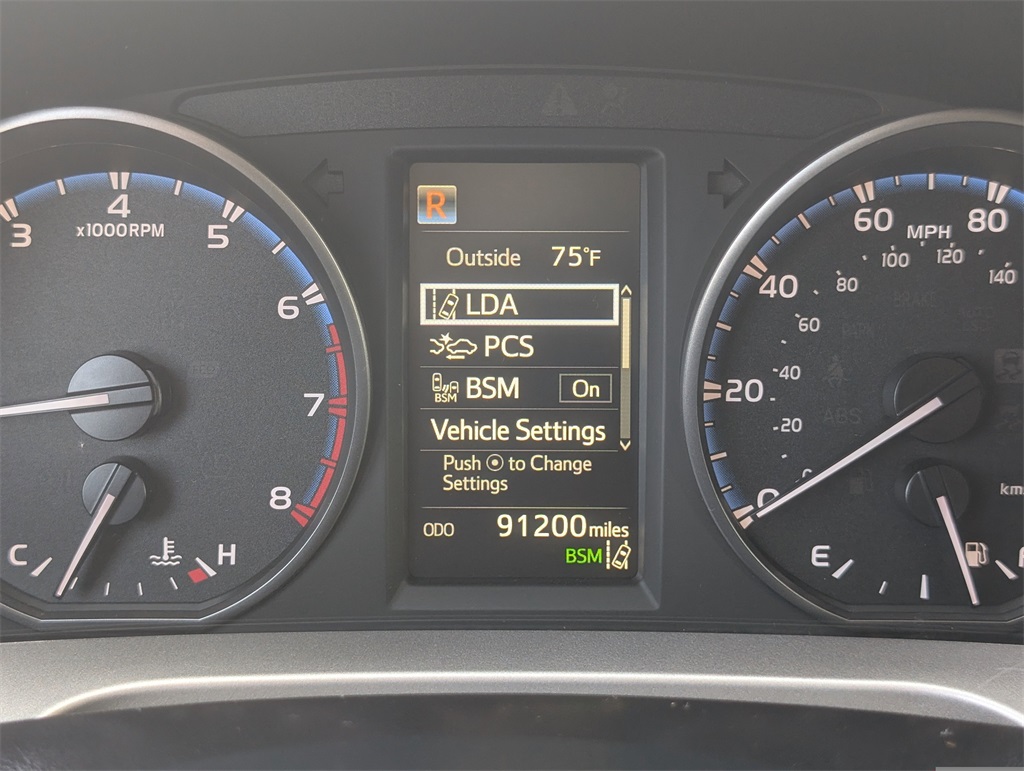 2017 Toyota RAV4 XLE photo 18