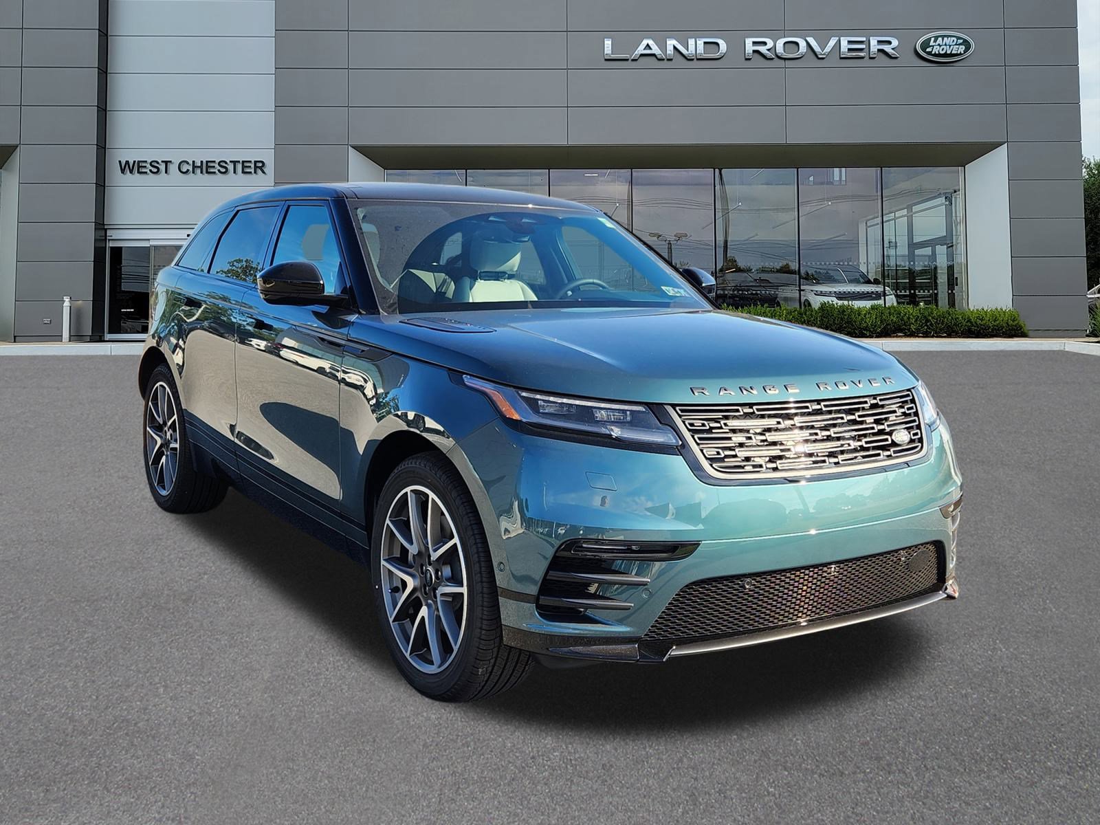 2026 Land Rover Range Rover Velar SE photo 2