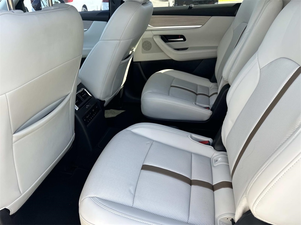 2024 Mazda CX-90 Premium Plus photo 12