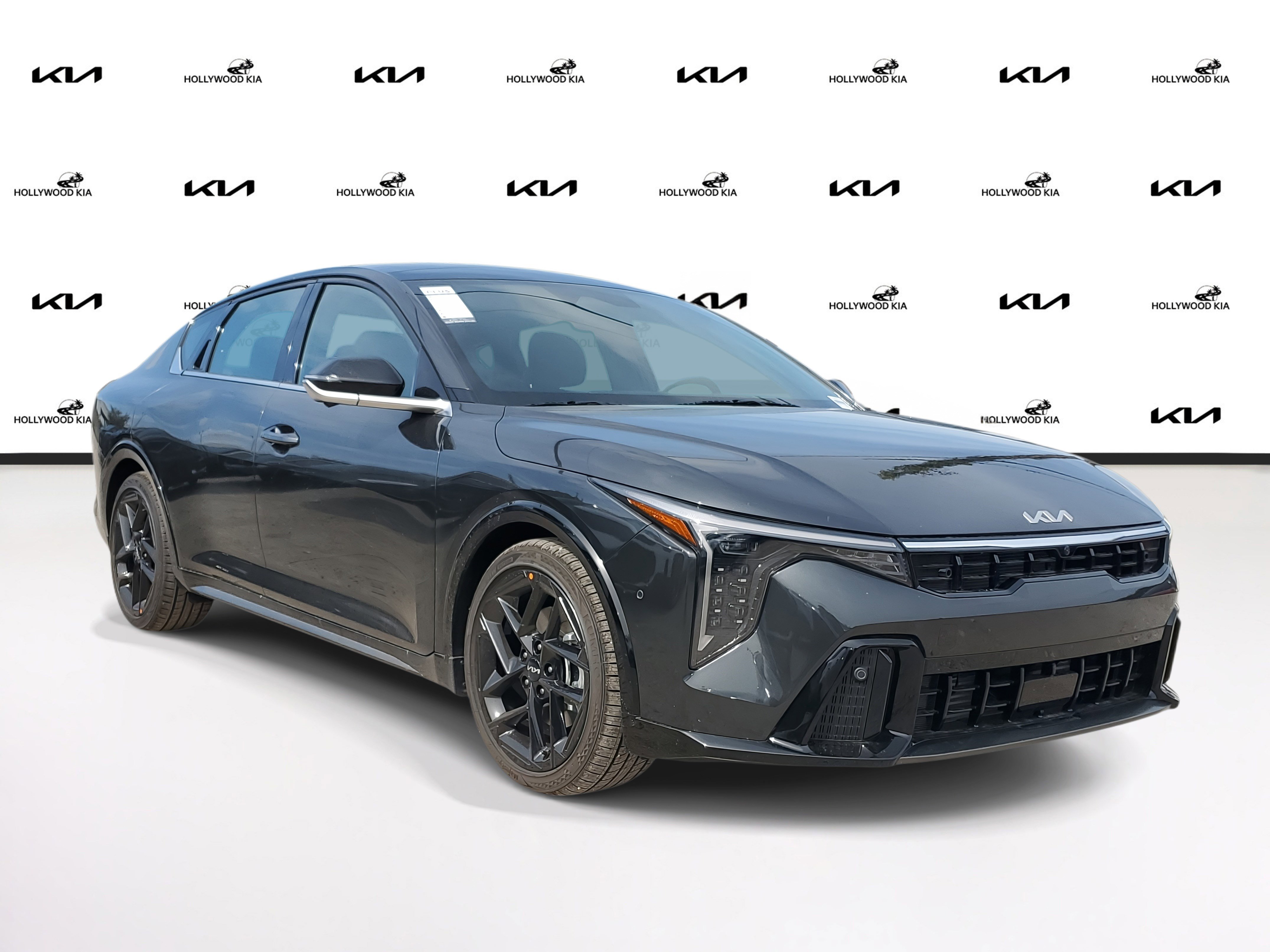 2025 Kia K4 GT-Line Turbo's photo