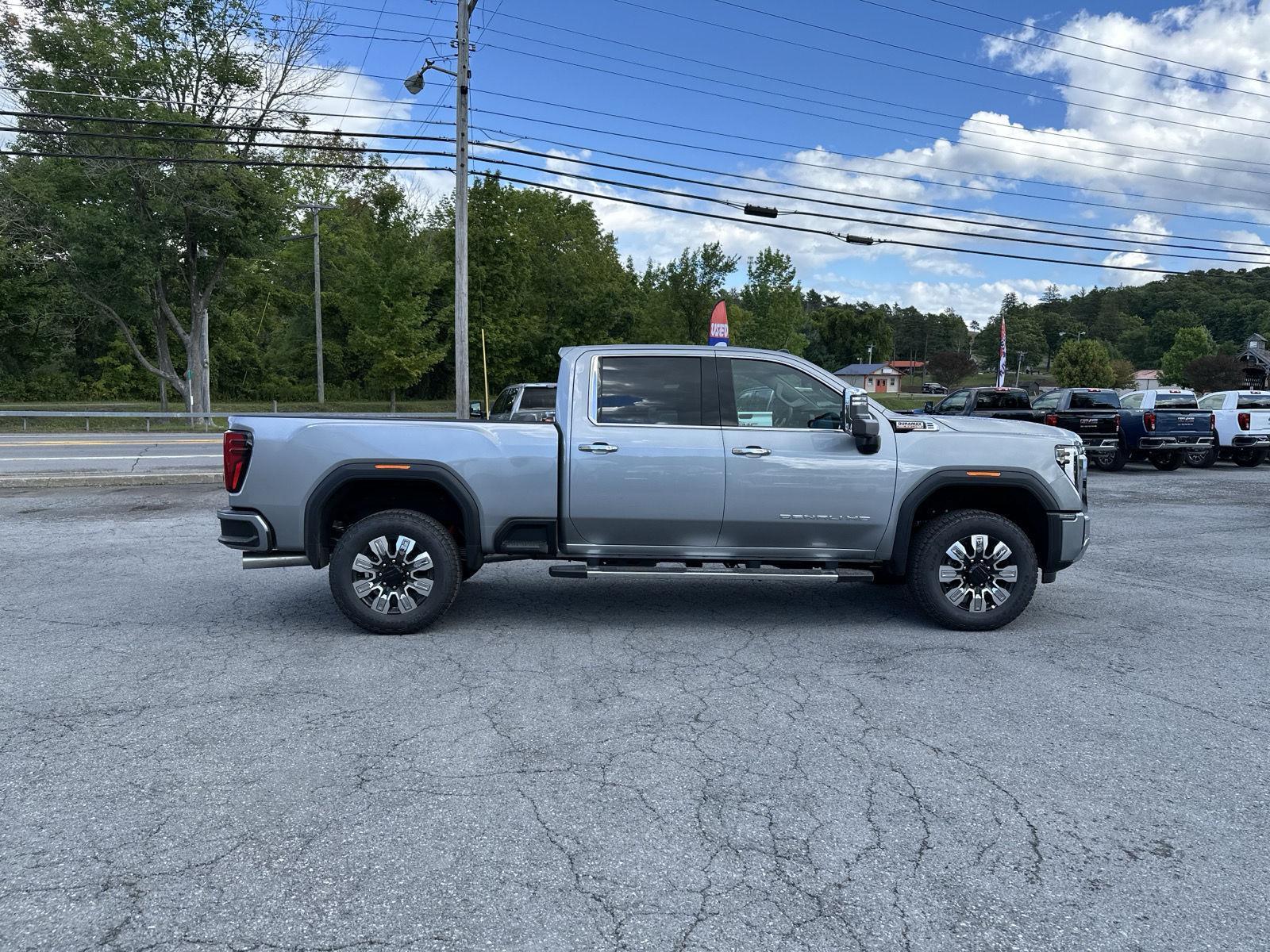 2025 Gmc Sierra 2500 HD Denali photo 2