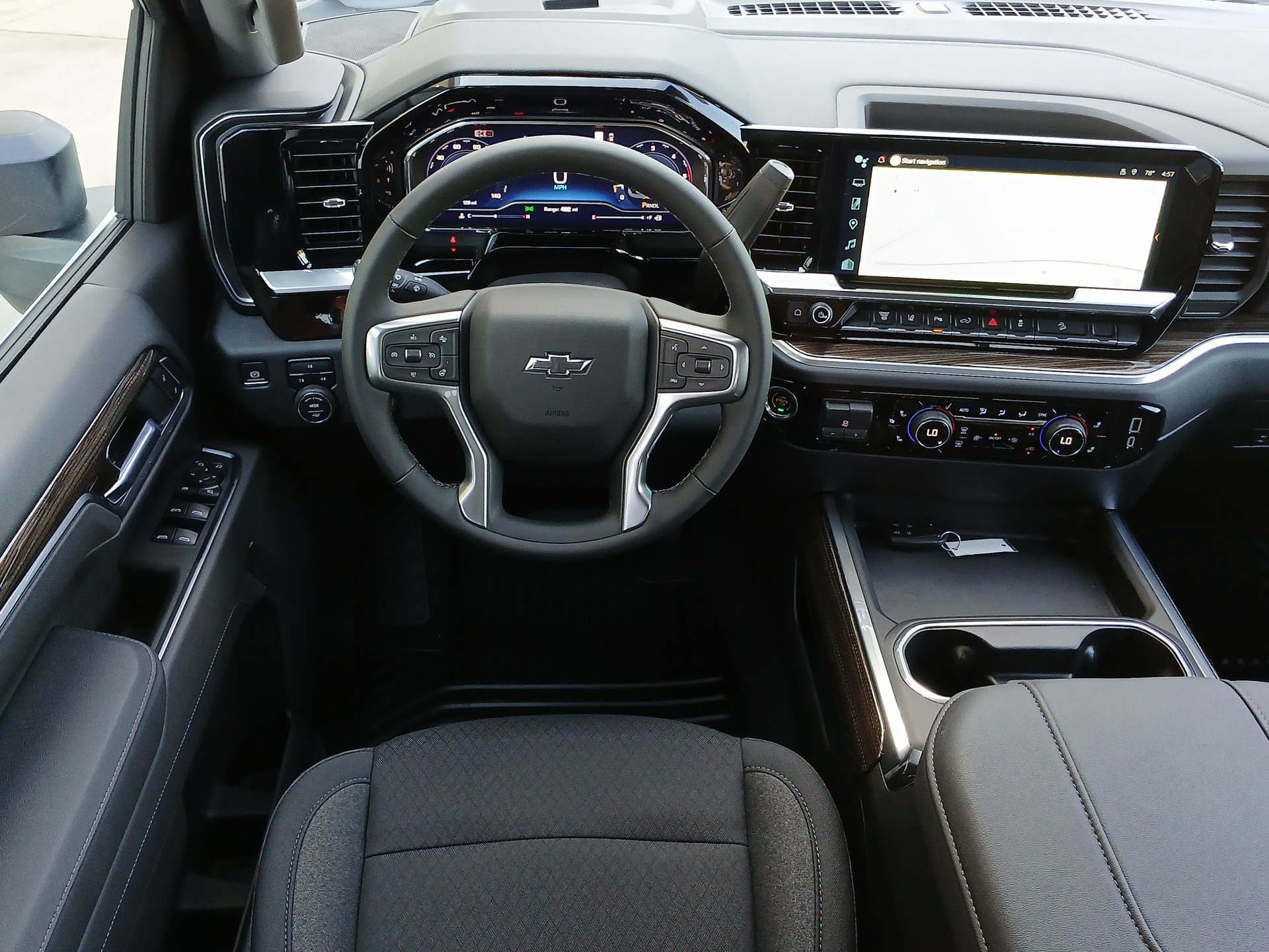 2025 Chevrolet Silverado 2500HD LT photo 12