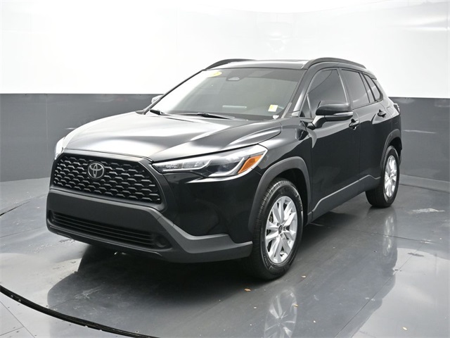 2023 Toyota Corolla Cross LE's photo