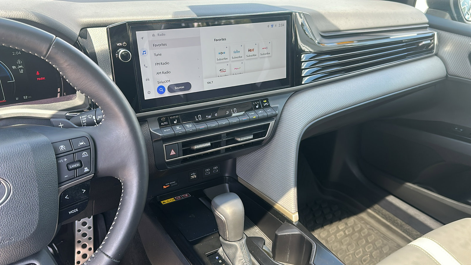 2025 Toyota Camry XLE photo 12