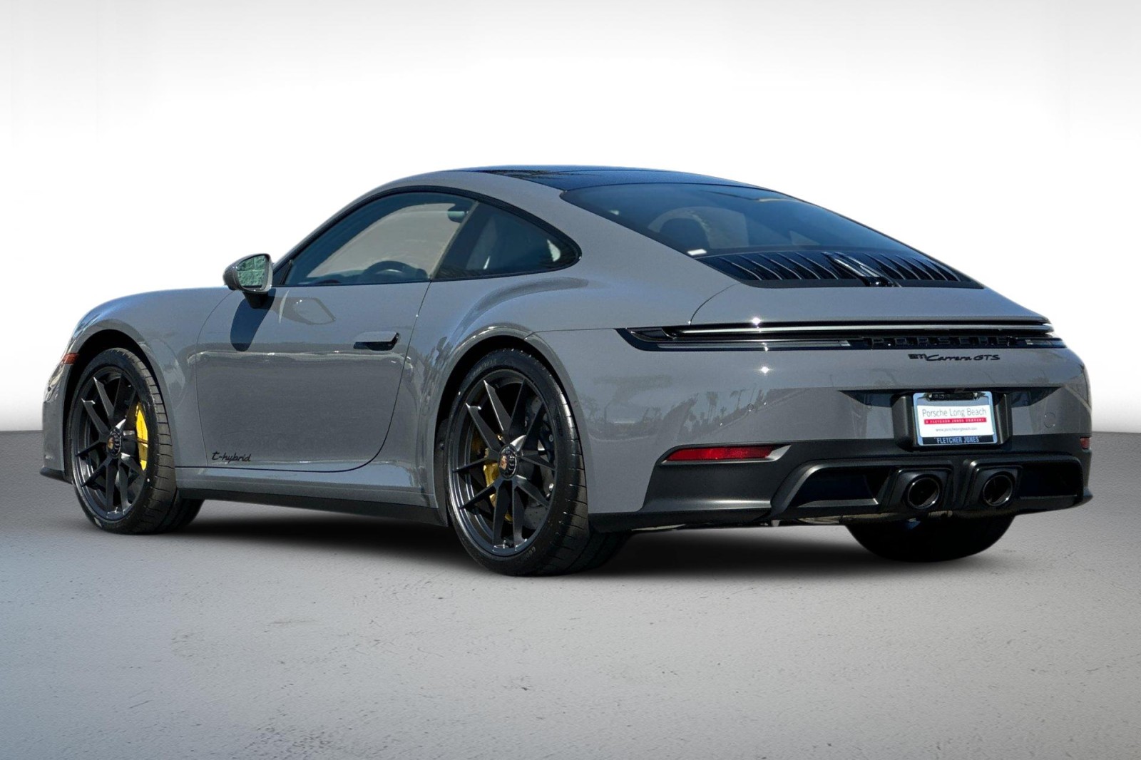 2025 Porsche 911 GTS photo 3