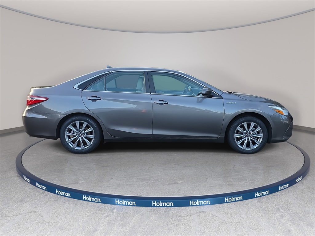 2017 Toyota Camry Hybrid XLE photo 4