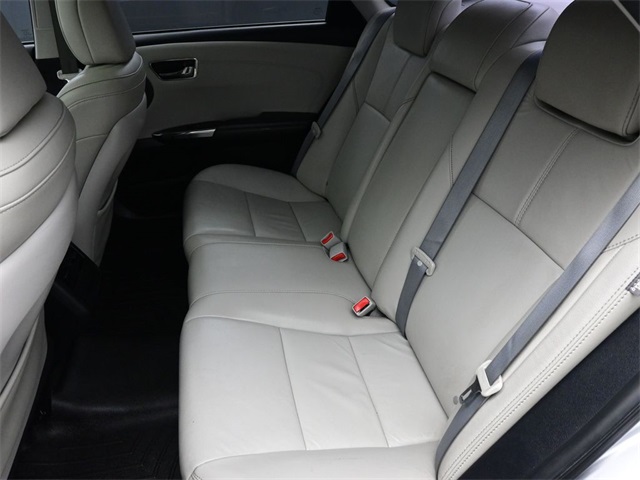 2016 Toyota Avalon Touring photo 9