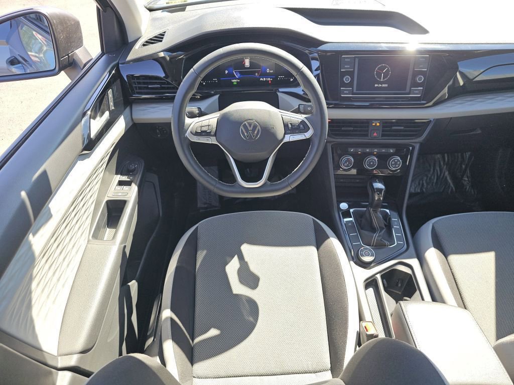 2023 Volkswagen Taos S photo 4