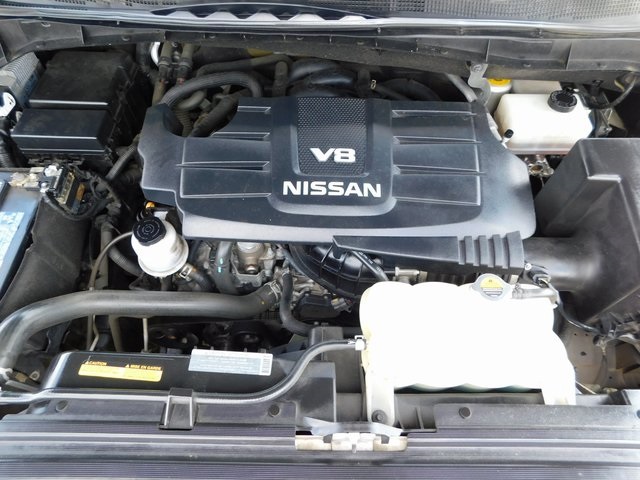 2017 Nissan Titan SV photo 30