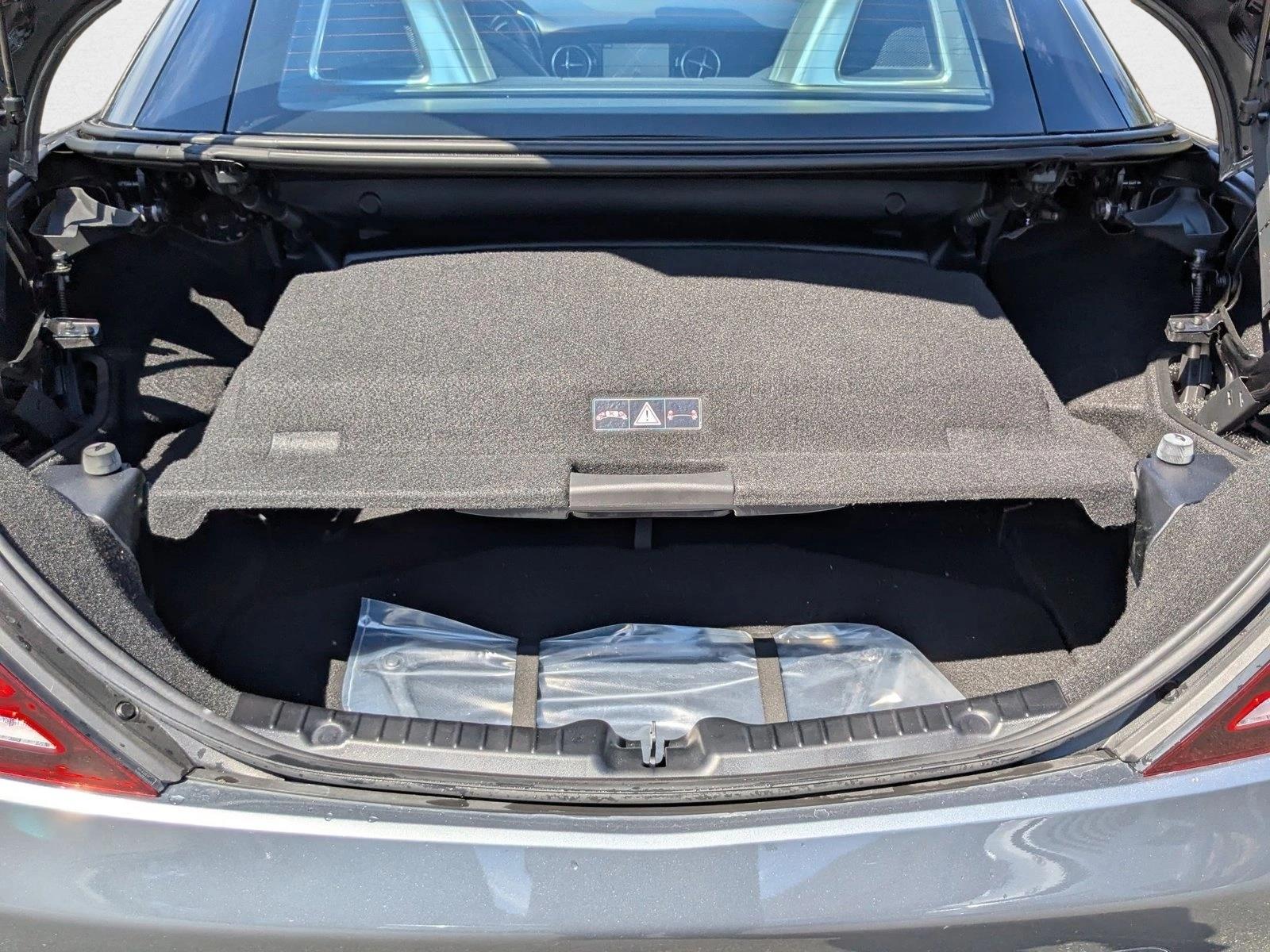 2020 Mercedes Benz SLC 300 photo 4
