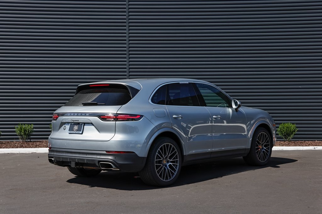 2022 Porsche Cayenne Base photo 7
