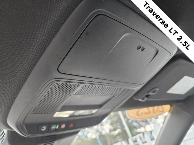 2025 Chevrolet Traverse photo 28