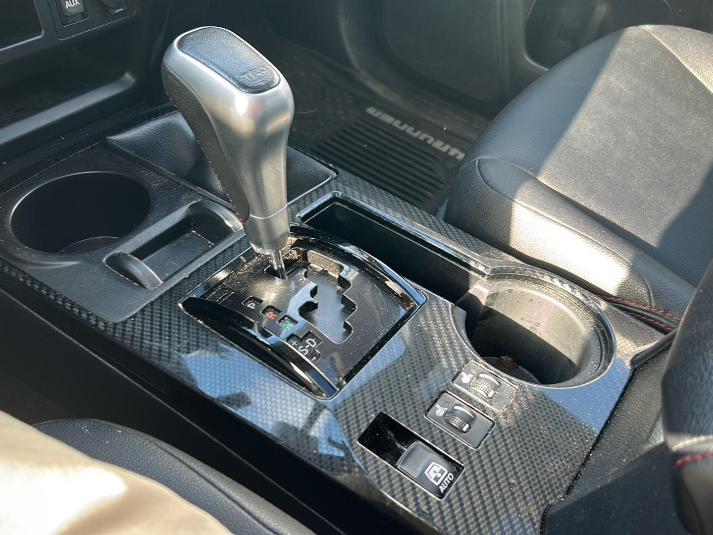2018 Toyota 4Runner TRD Premium photo 17