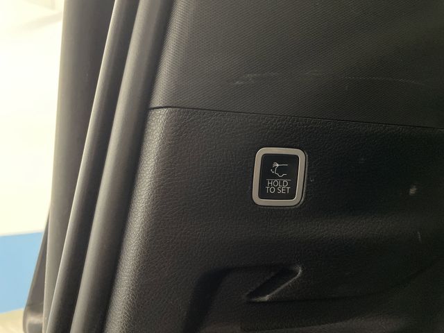 Certified Used 2024 Baltic Gray Metallic Clearcoat Jeep Series II image 16