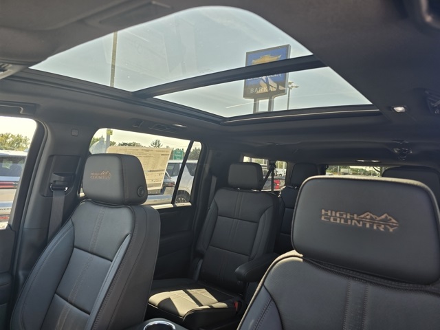 2026 Chevrolet Suburban High Country photo 22