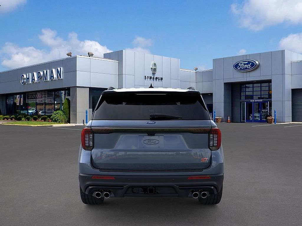 2025 Ford Explorer ST photo 3