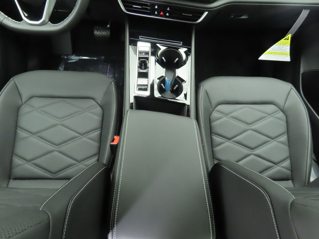 2026 Volkswagen Atlas SE Technology photo 16