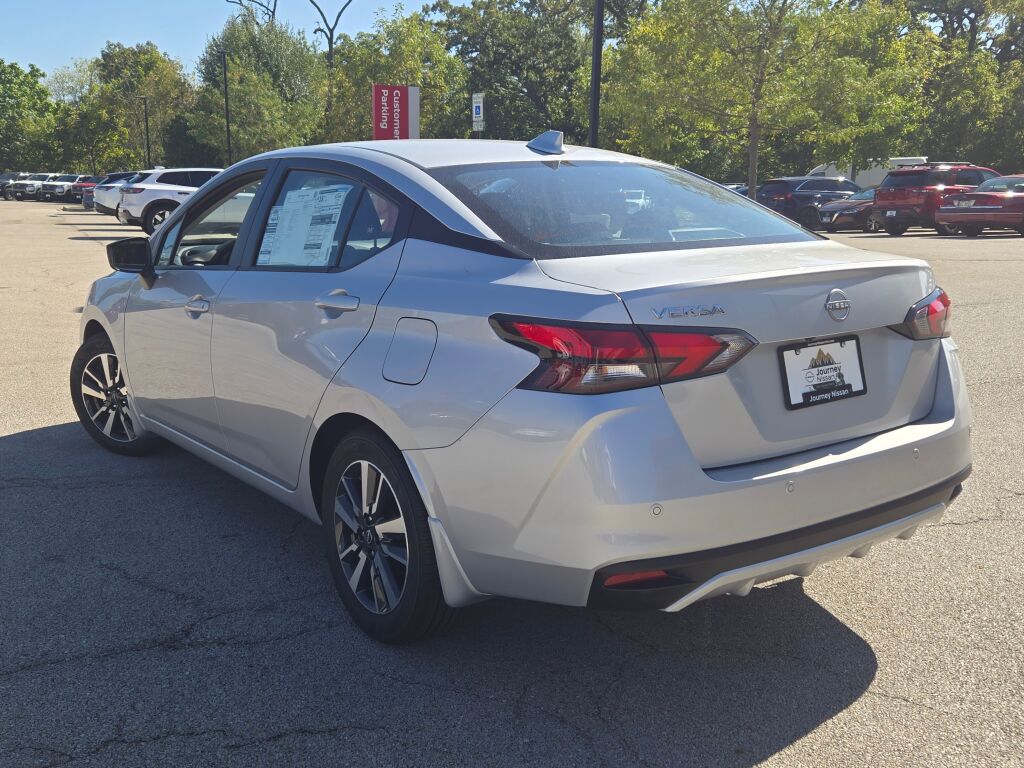 2025 Nissan Versa SV photo 10
