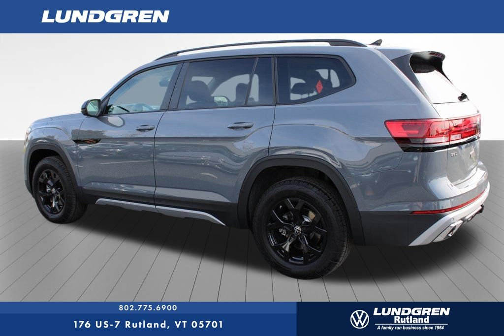 2024 Volkswagen Atlas Peak Edition SEL photo 5